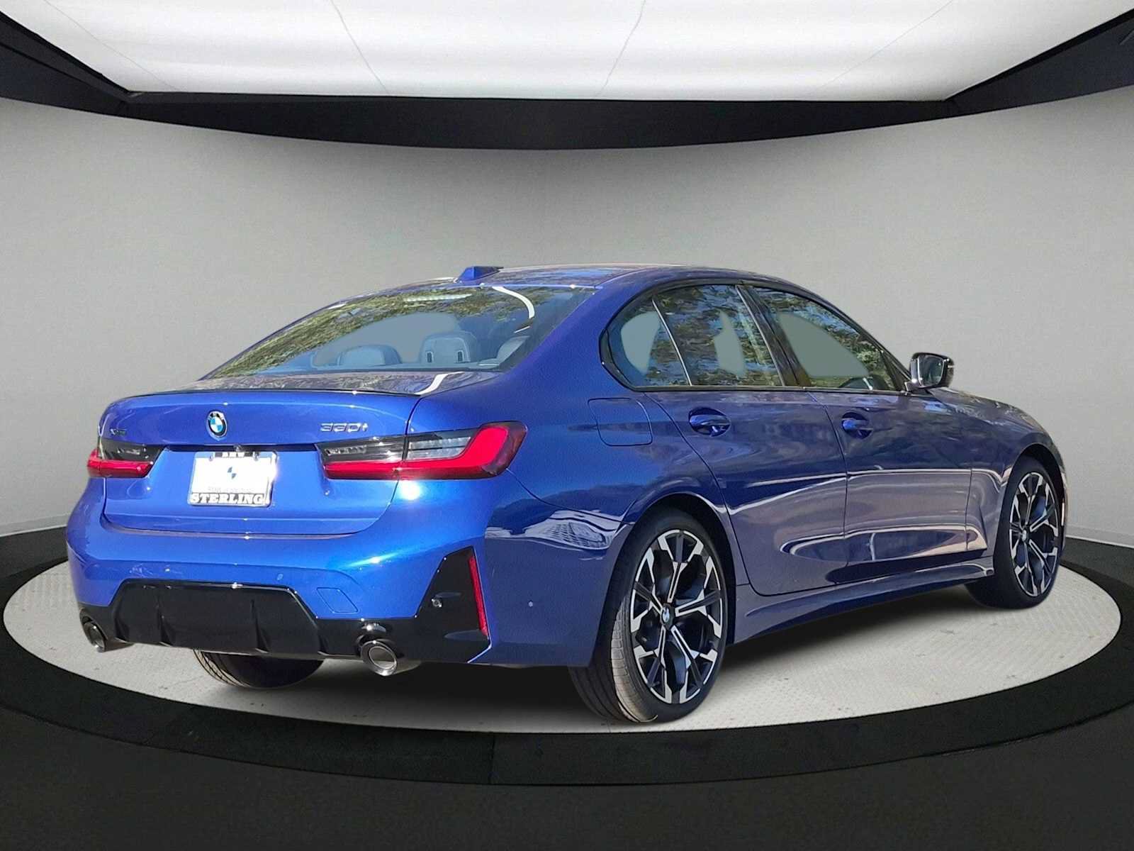 New 2026 BMW 330i xDrive Sedan w/ M Sport Package AWD/4WD image 8