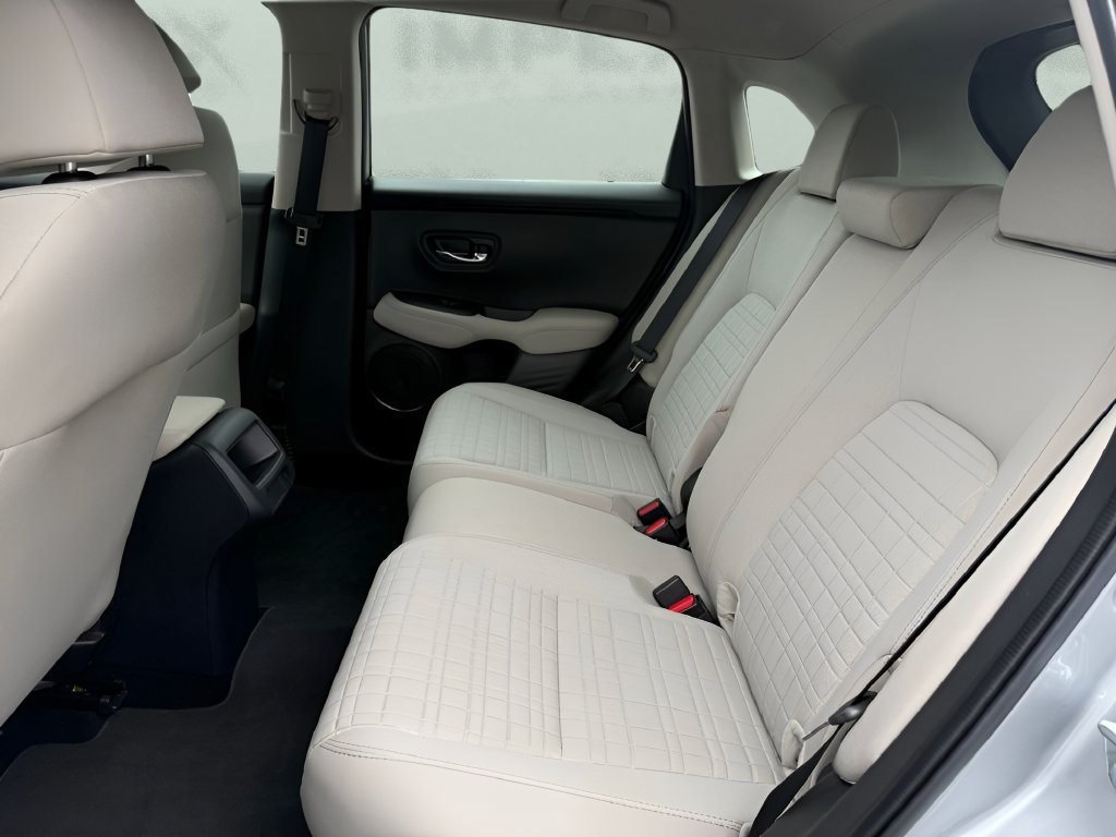 Used 2025 Honda HR-V LX image 21