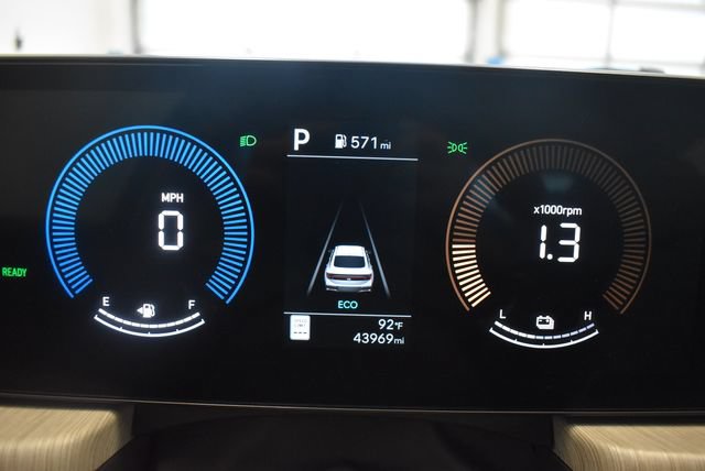 Used 2025 Hyundai Sonata SEL FWD image 25