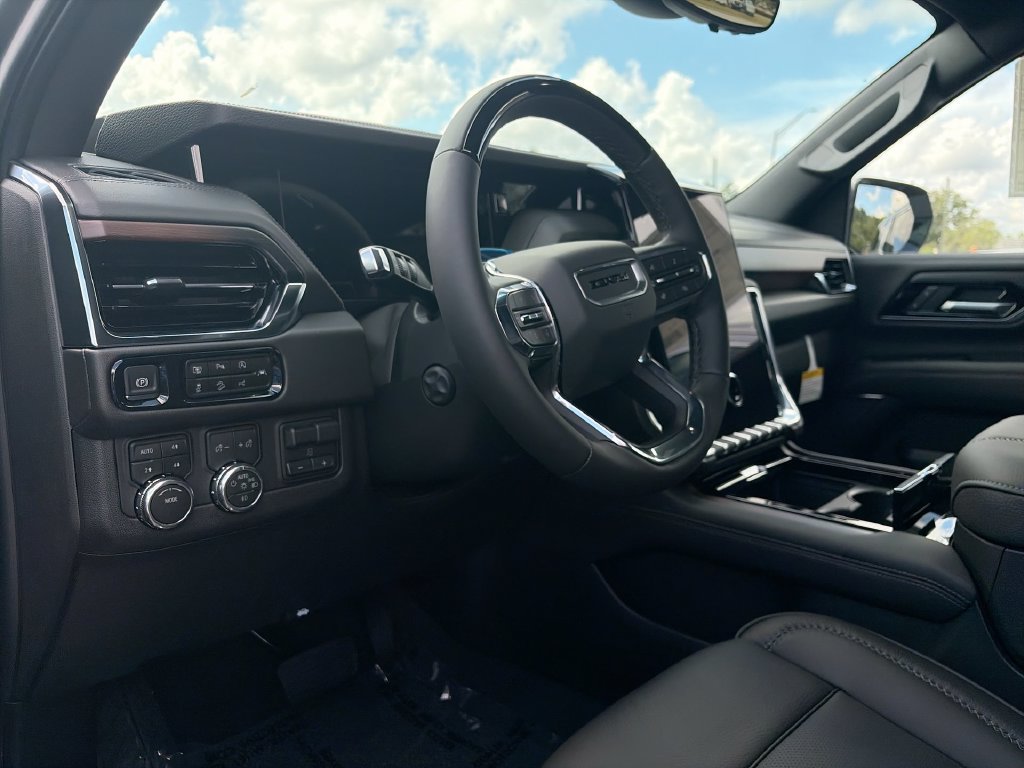 New 2026 GMC Yukon Denali w/ Advanced Technology Package AWD/4WD image 16