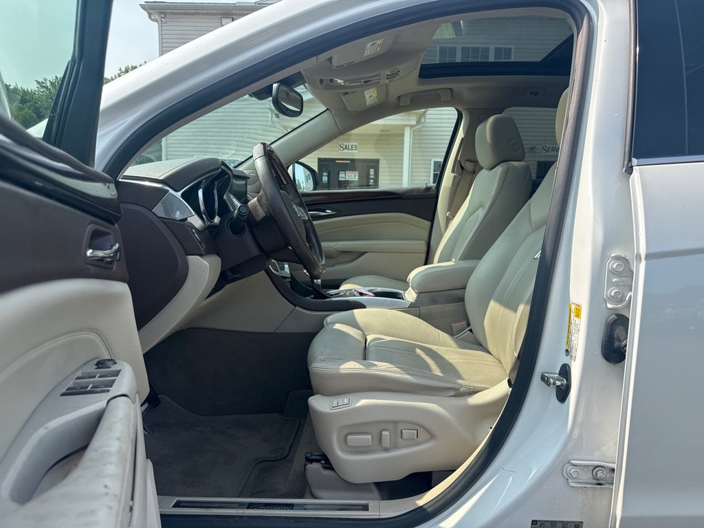 Used 2010 Cadillac SRX Luxury FWD image 10