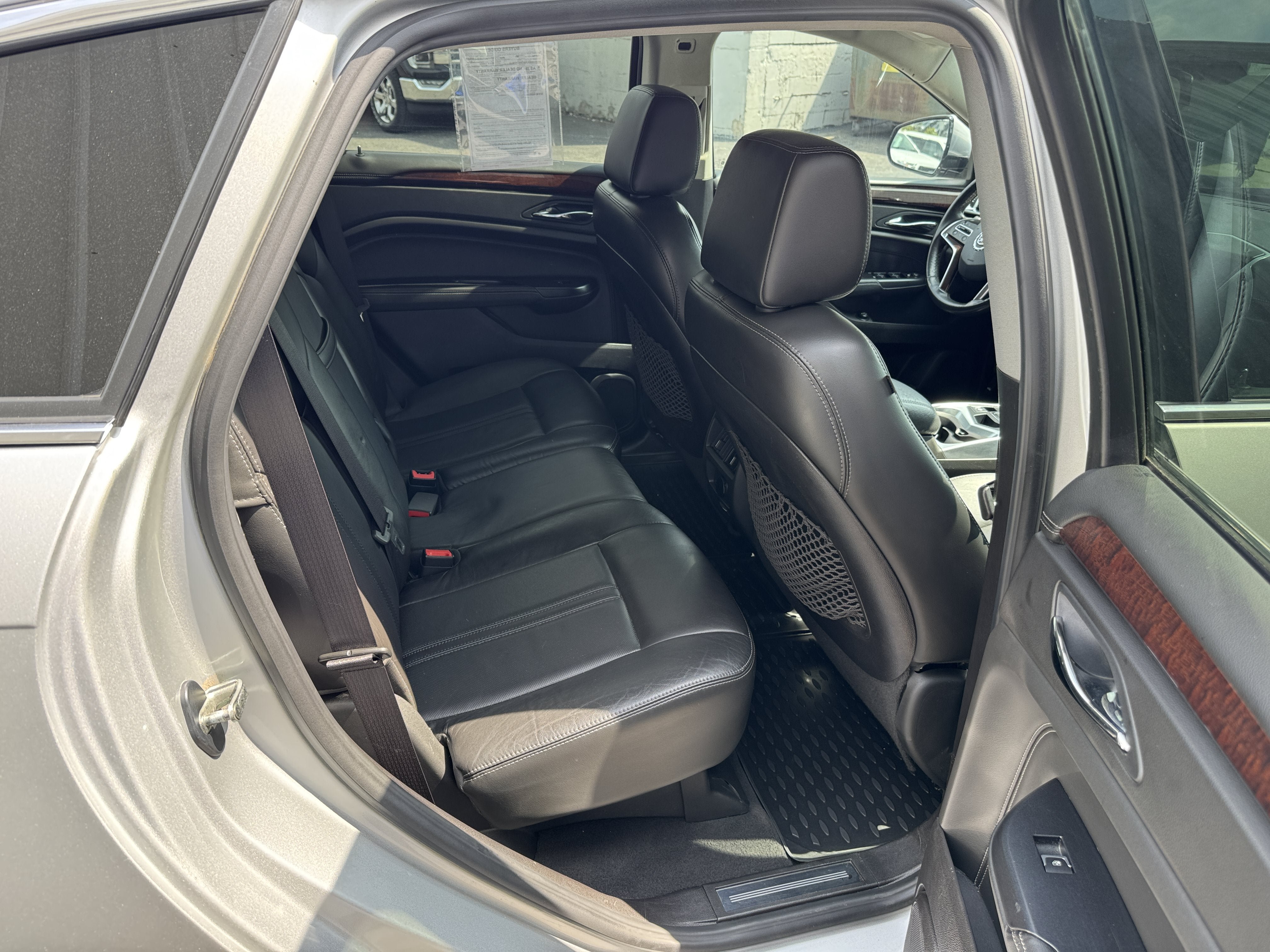 Used 2016 Cadillac SRX Luxury w/ Trailering Package AWD/4WD image 32