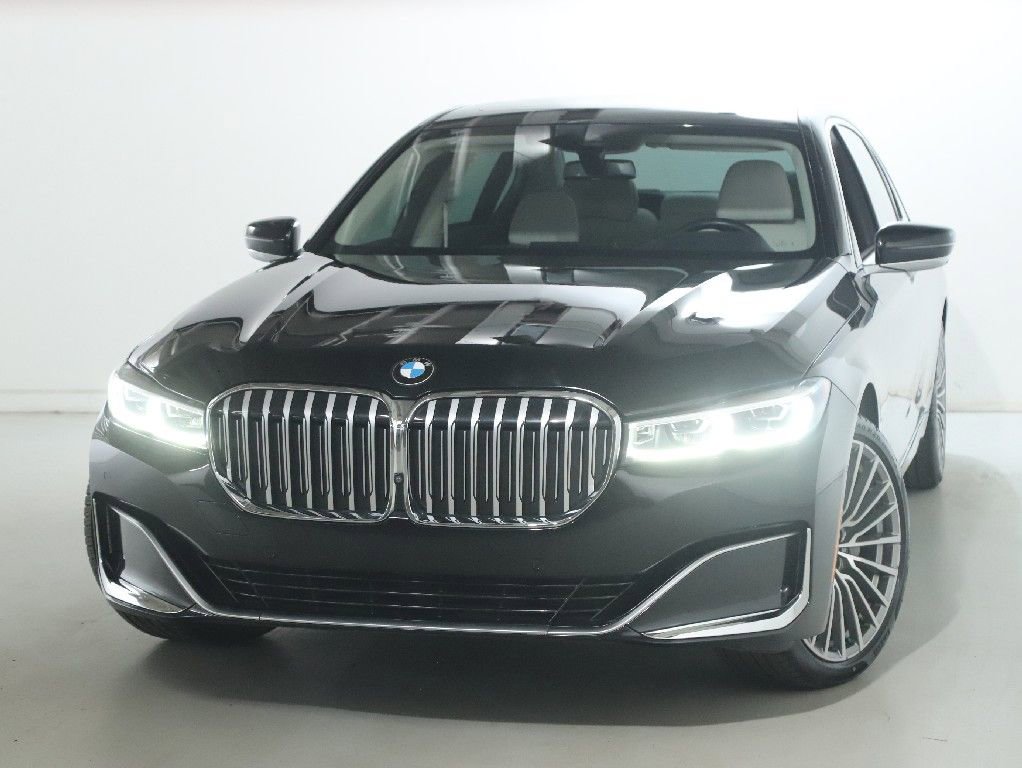 Used 2022 BMW 740i xDrive w/ Premium Package AWD/4WD image 3