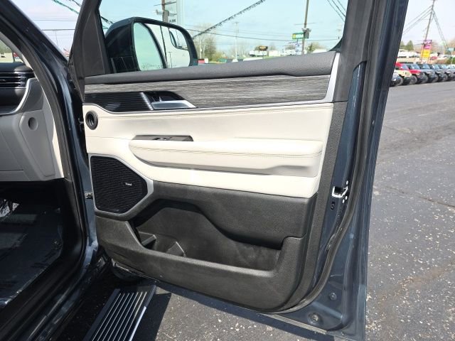 Used 2024 Jeep Wagoneer Series III w/ Premium Group I AWD/4WD image 50