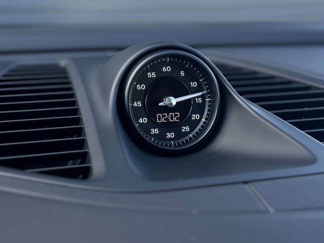 Certified 2025 Porsche Macan Electric image 26