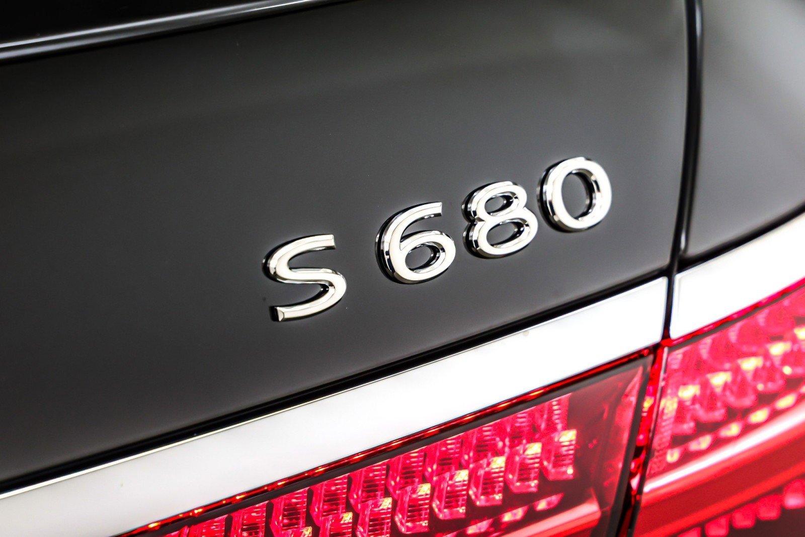 New 2026 Mercedes-Benz Maybach S 680 4MATIC image 9