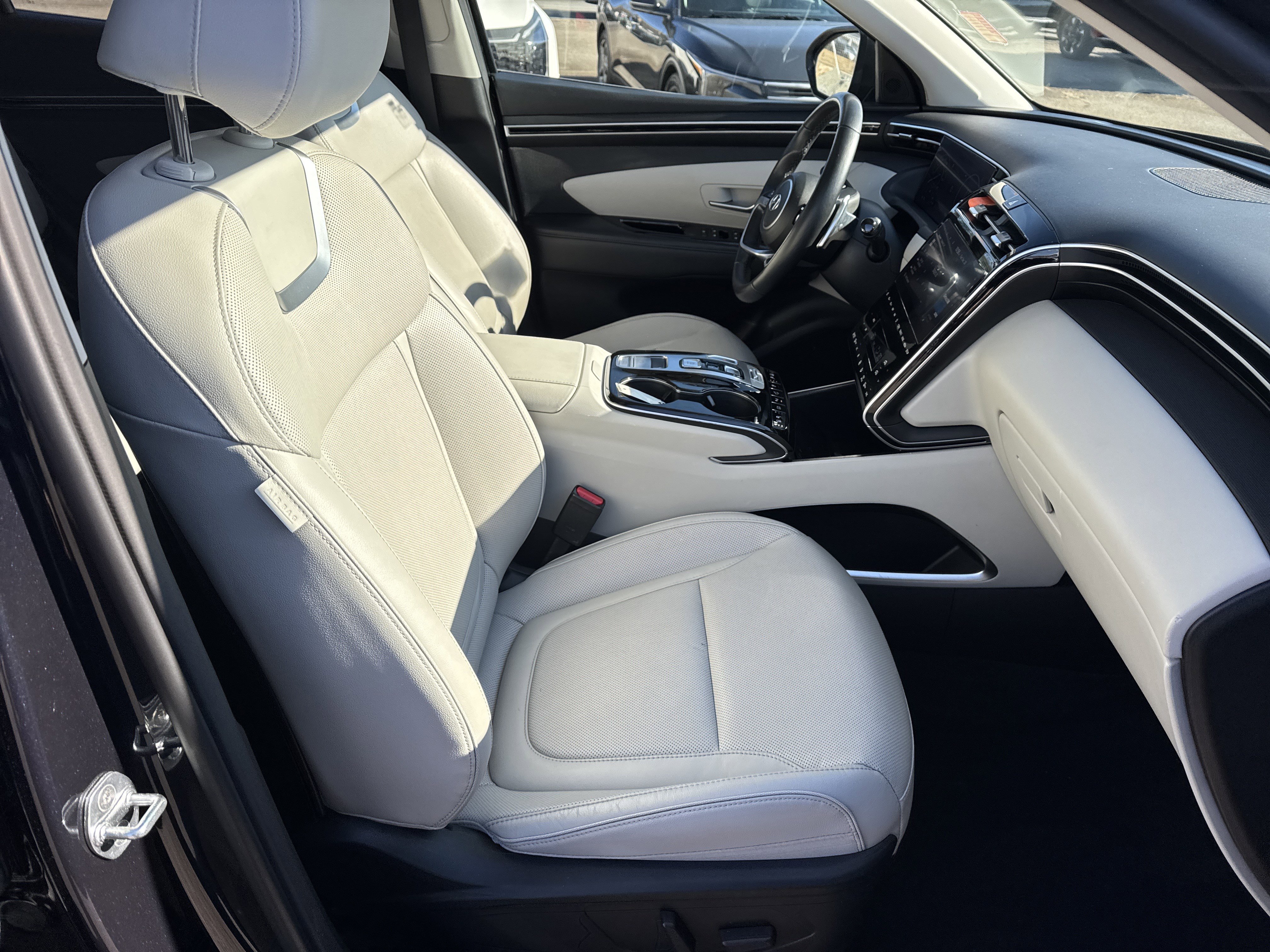 Used 2022 Hyundai Tucson Limited image 13