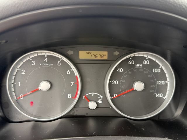 Used 2010 Hyundai Accent GS FWD image 12