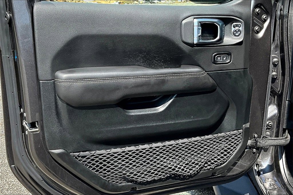 Used 2021 Jeep Gladiator Overland image 18