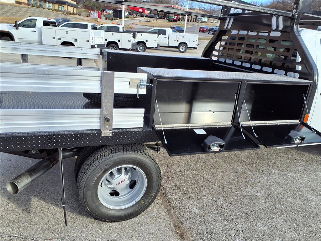New 2026 GMC Sierra 3500 Pro w/ Convenience Package image 3