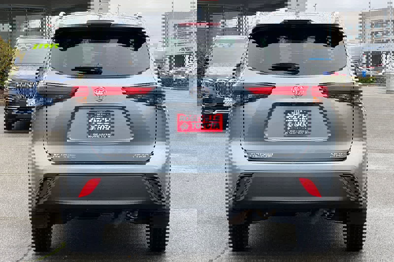 Used 2023 Toyota Highlander L image 8