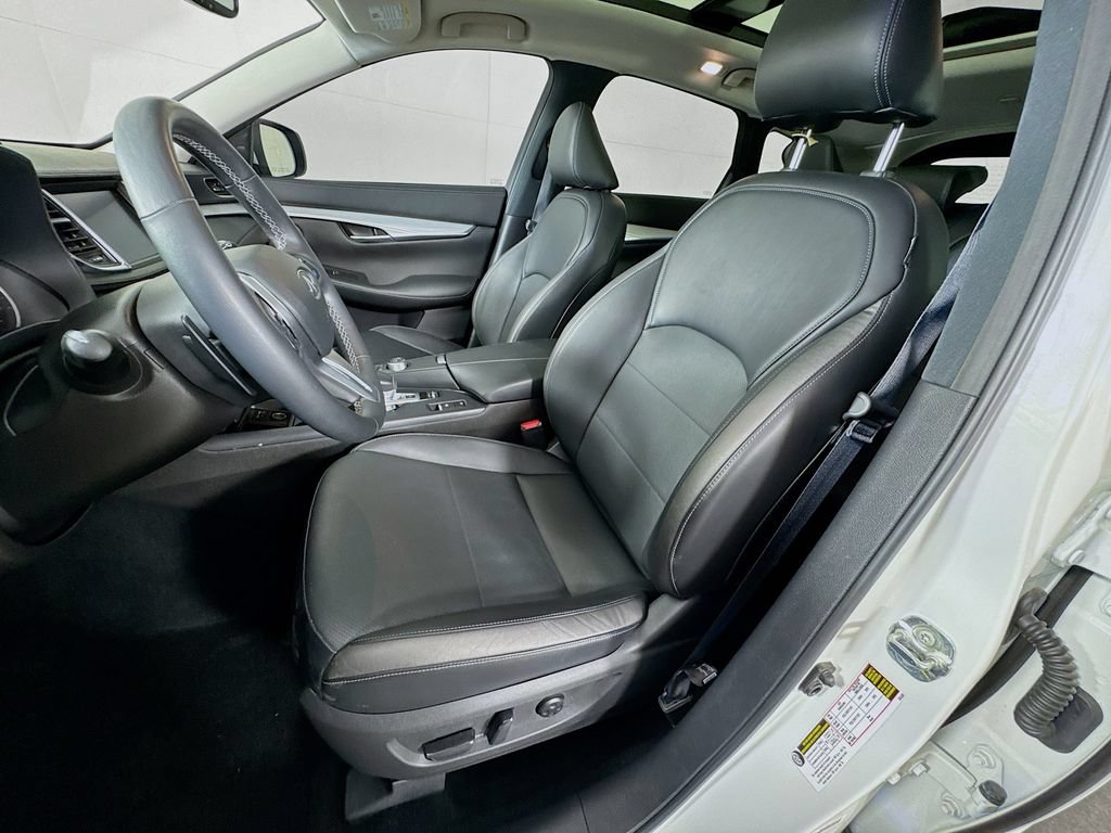 Certified 2022 INFINITI QX50 Essential FWD image 27