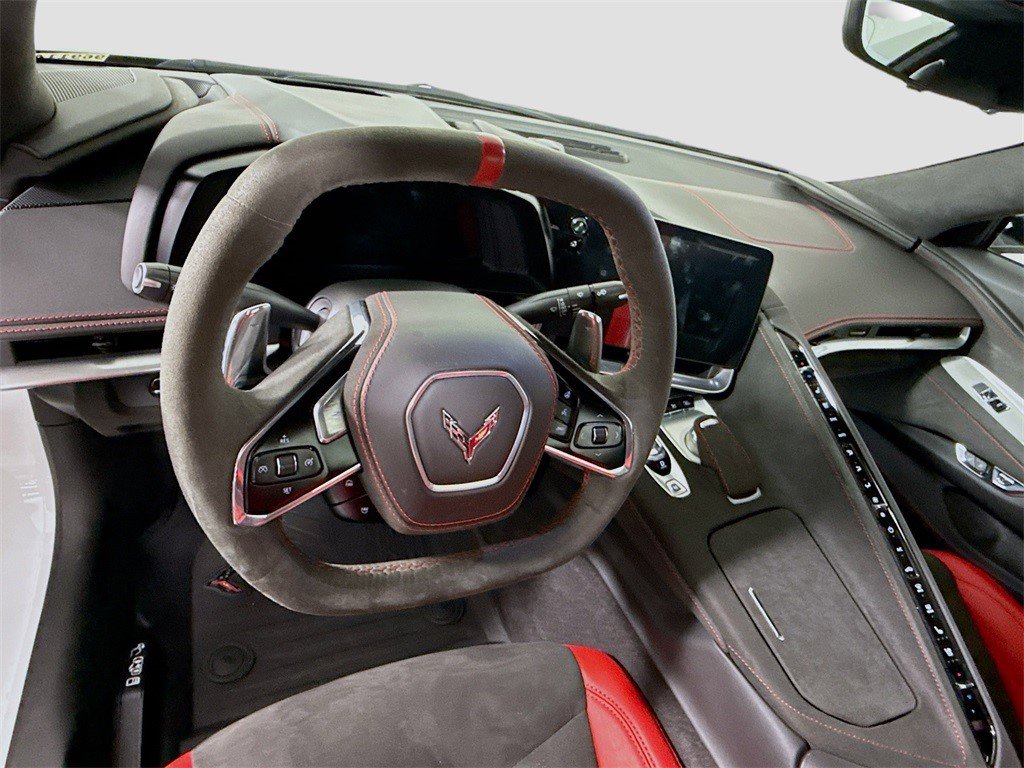 Used 2023 Chevrolet Corvette w/ Z51 Performance Package image 5