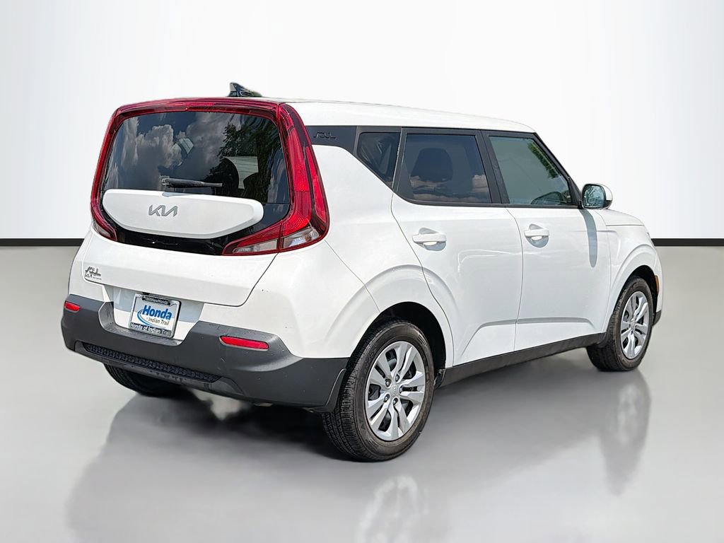 Used 2022 Kia Soul LX FWD image 5