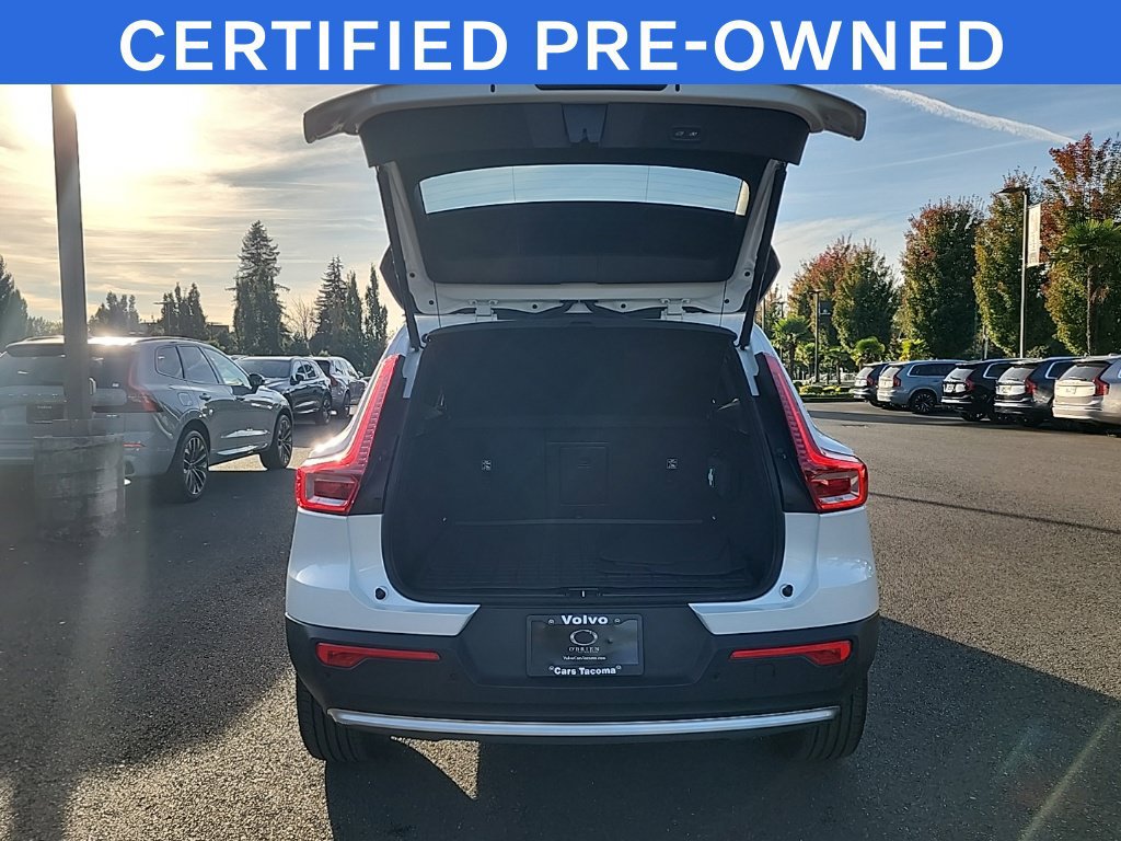 Used 2025 Volvo XC40 B5 Core w/ Protection Package Premier AWD/4WD image 16