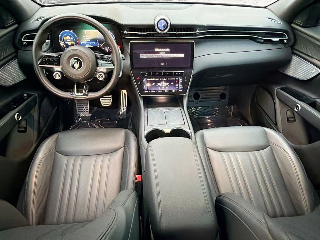 Used 2023 Maserati Grecale Modena image 16