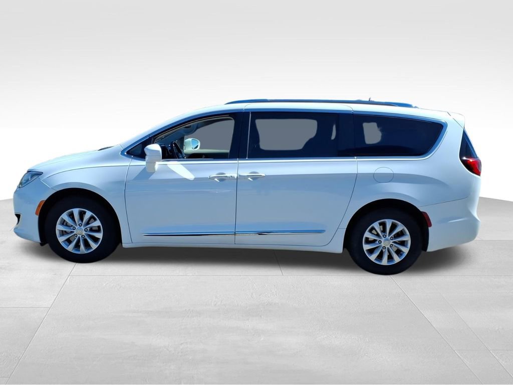 Used 2019 Chrysler Pacifica Touring-L image 23