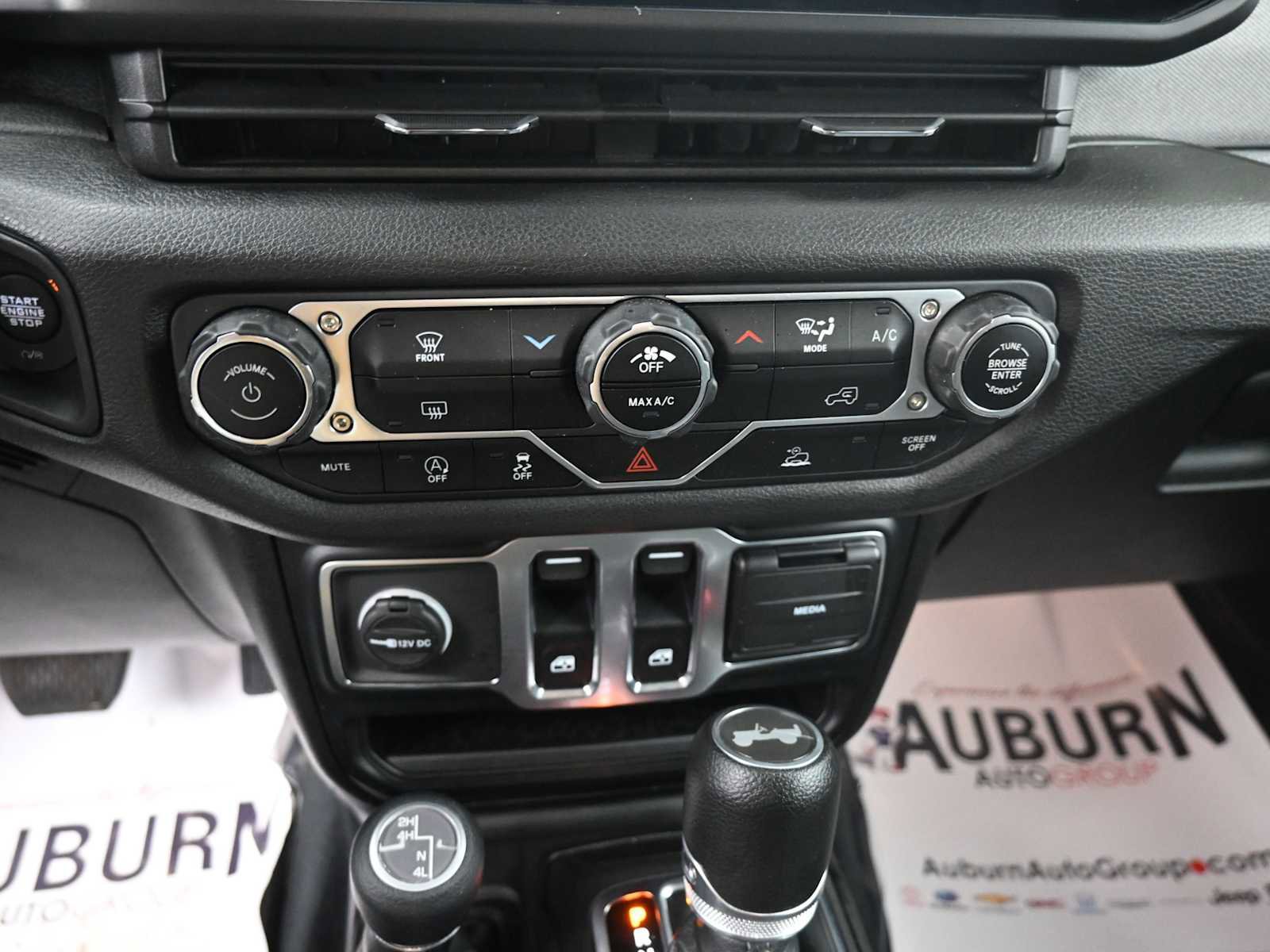 Used 2024 Jeep Wrangler Sport image 9