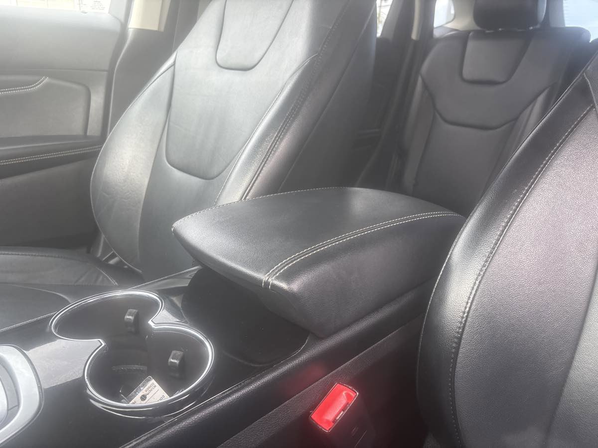 Used 2015 Ford Edge Titanium image 22