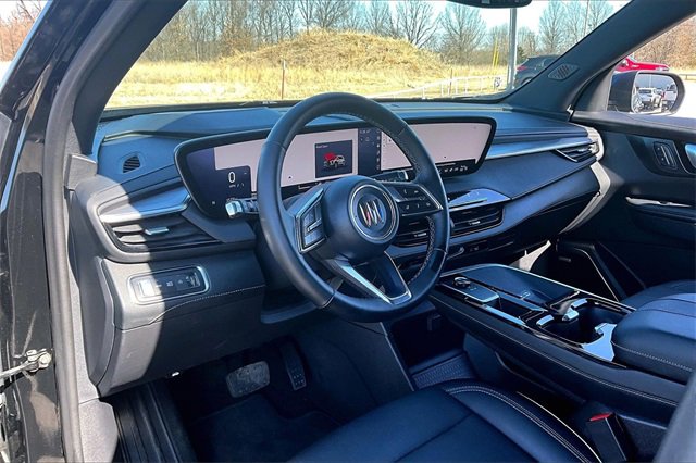 Used 2025 Buick Enclave Preferred image 17
