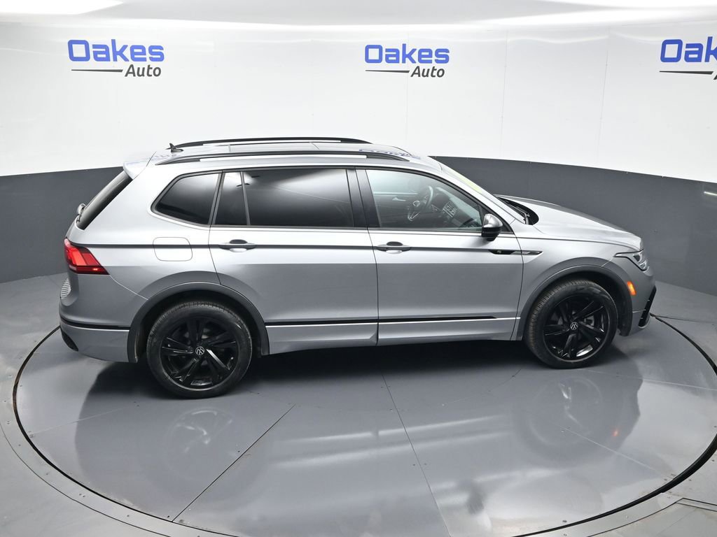 Used 2023 Volkswagen Tiguan SE R-Line FWD image 54