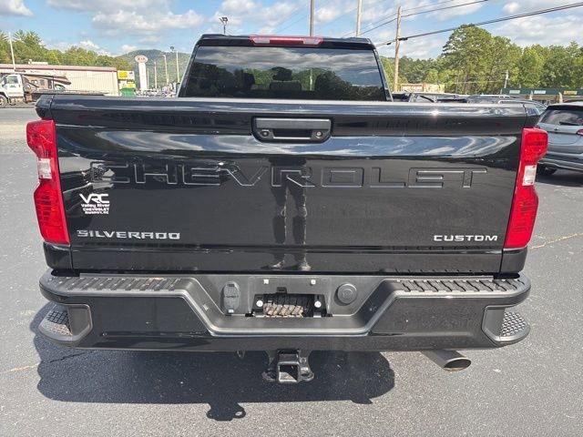 Used 2024 Chevrolet Silverado 2500 Custom image 5