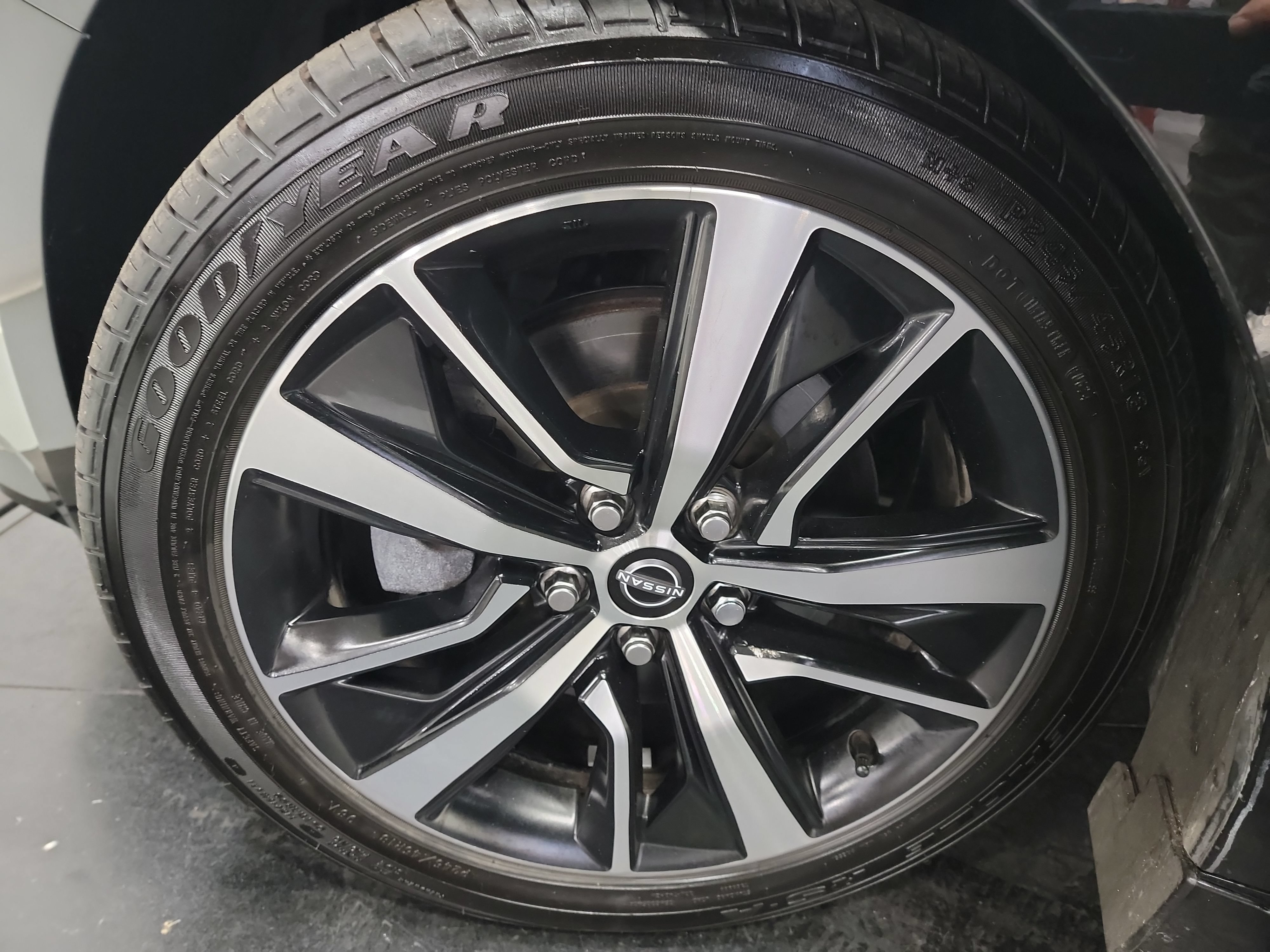 Used 2023 Nissan Maxima SV w/ Floor Mat Group FWD image 29