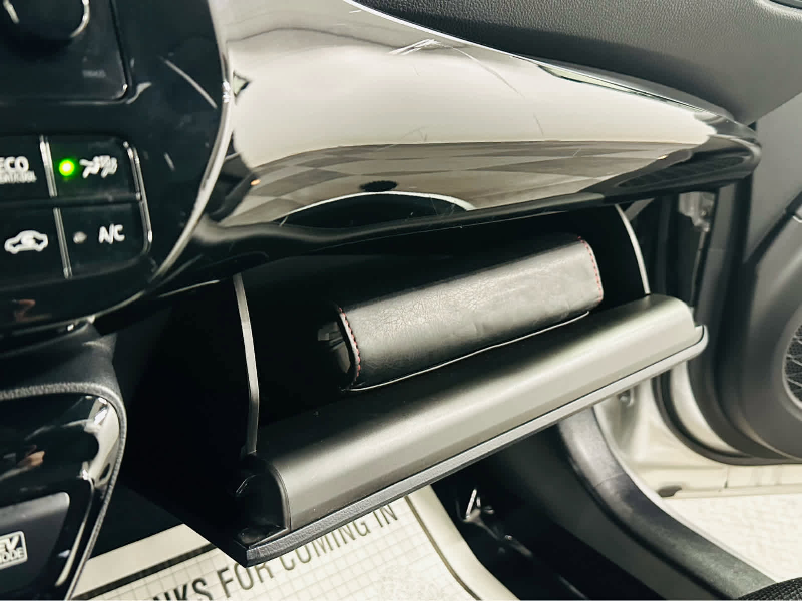 Used 2019 Toyota Prius LE image 19