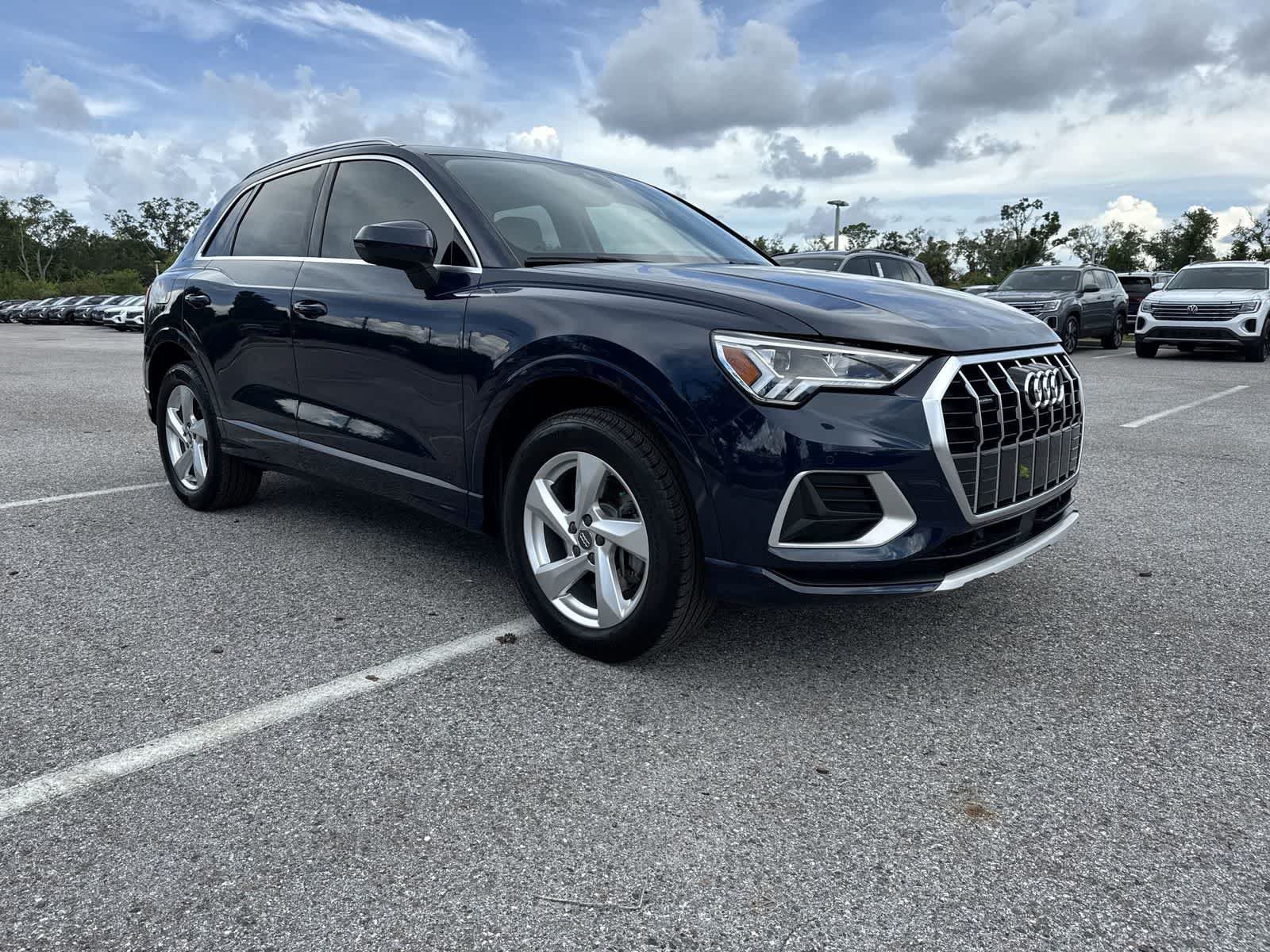 Used 2020 Audi Q3 2.0T Premium Plus w/ Premium Plus Package AWD/4WD image 8