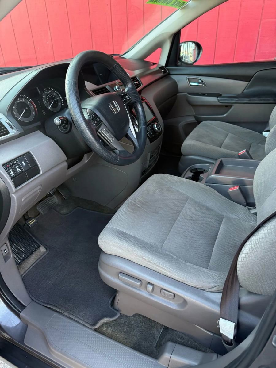 Used 2016 Honda Odyssey SE image 12
