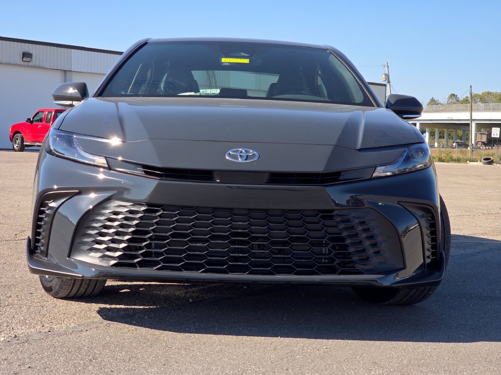 New 2026 Toyota Camry SE w/ Convenience Package AWD/4WD image 3