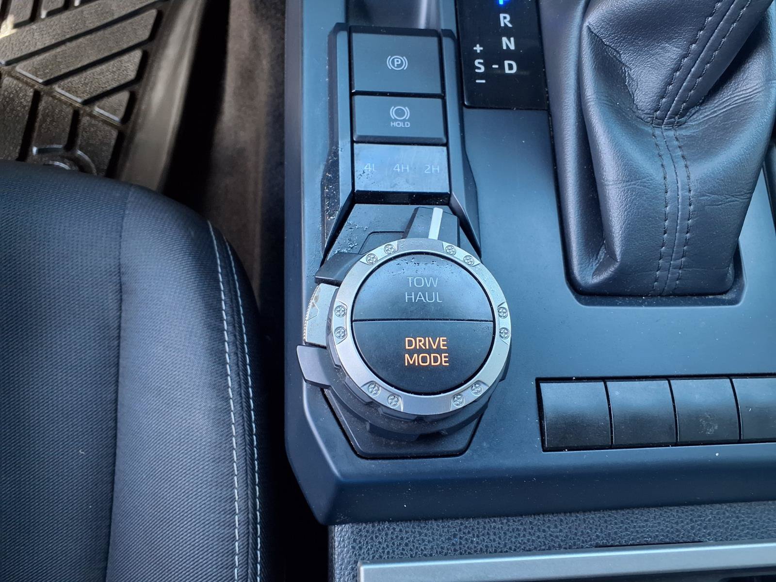 Used 2025 Toyota Tacoma TRD Sport AWD/4WD image 17