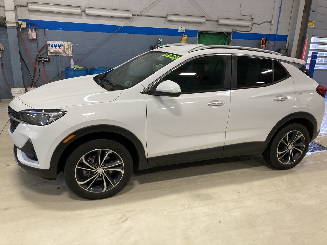 Used 2023 Buick Encore GX Select w/ Safety Package II AWD/4WD image 4