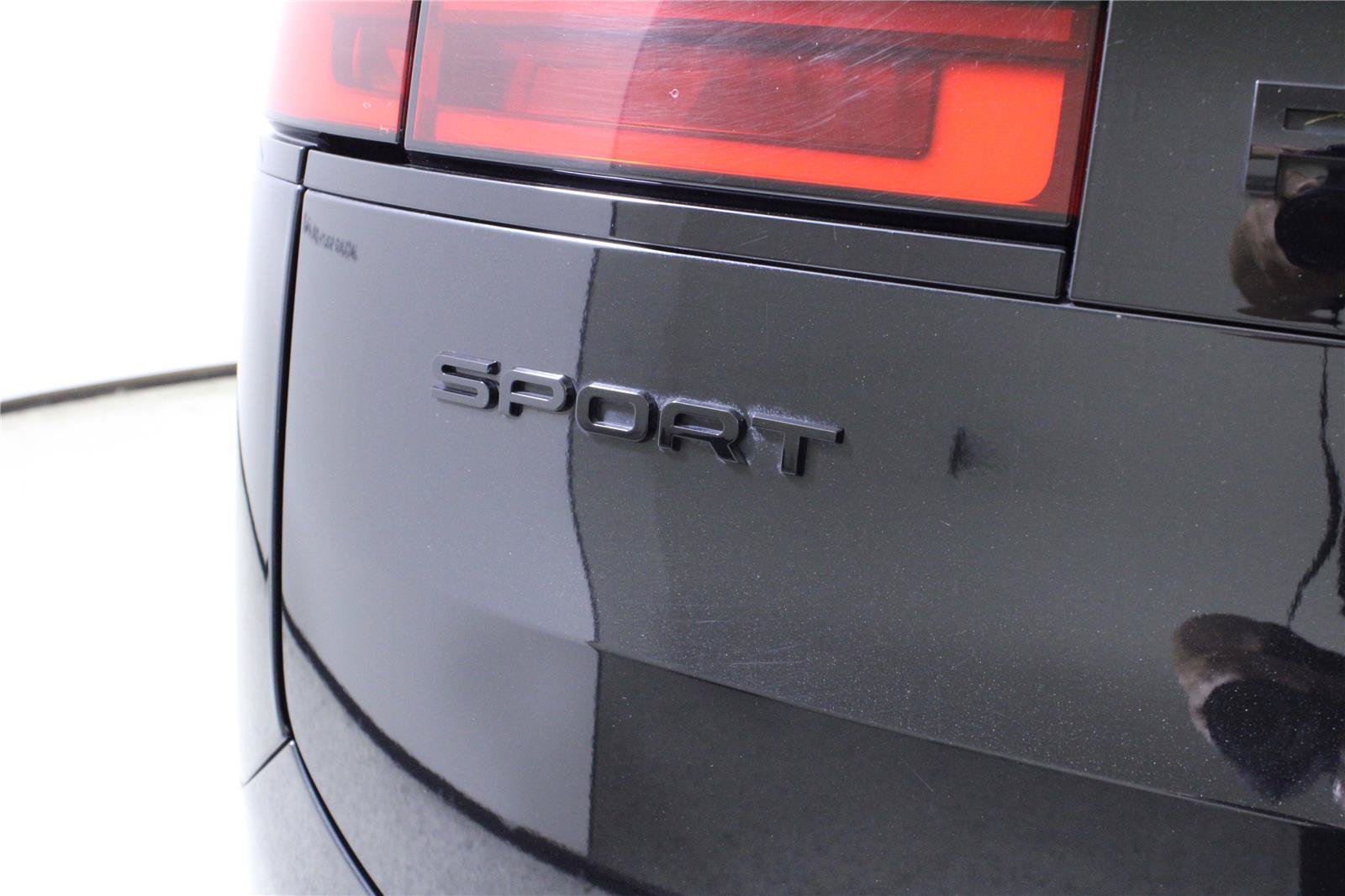 Used 2024 Land Rover Range Rover Sport Dynamic SE AWD/4WD image 9
