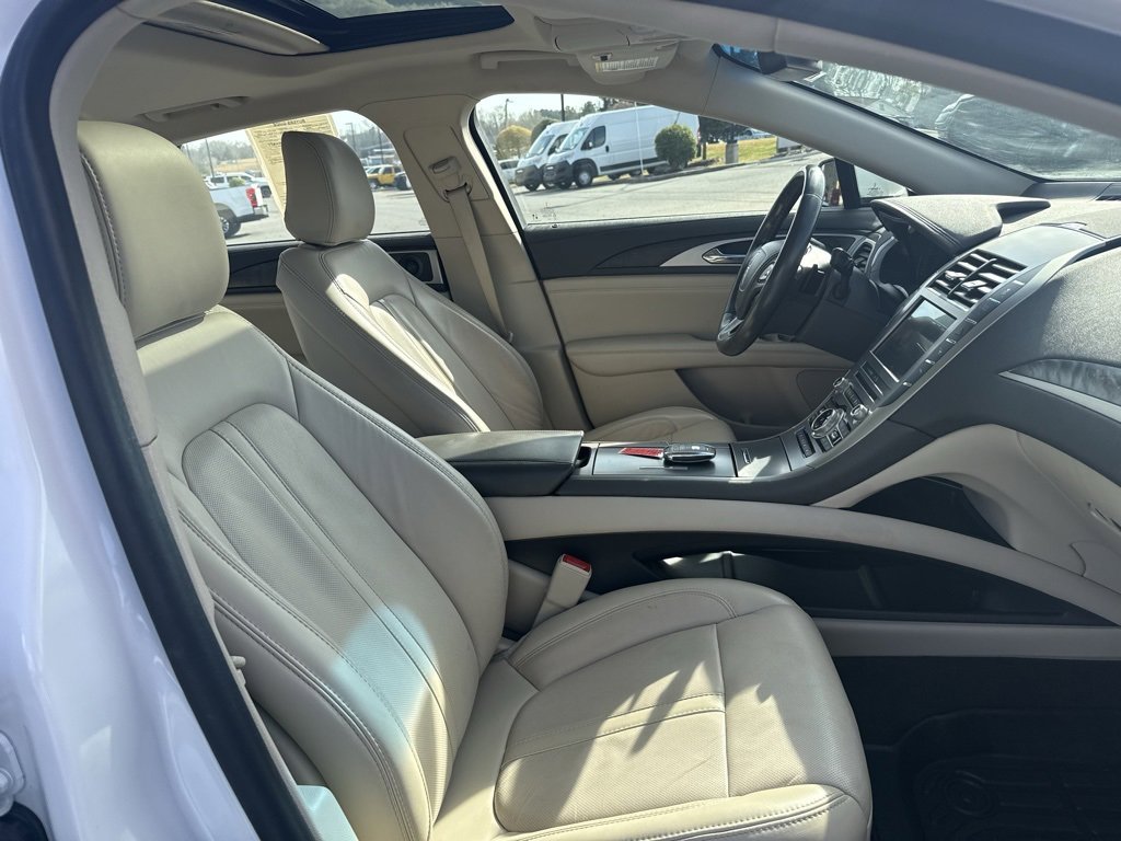 Used 2020 Lincoln MKZ Reserve w/ Elements Package image 31