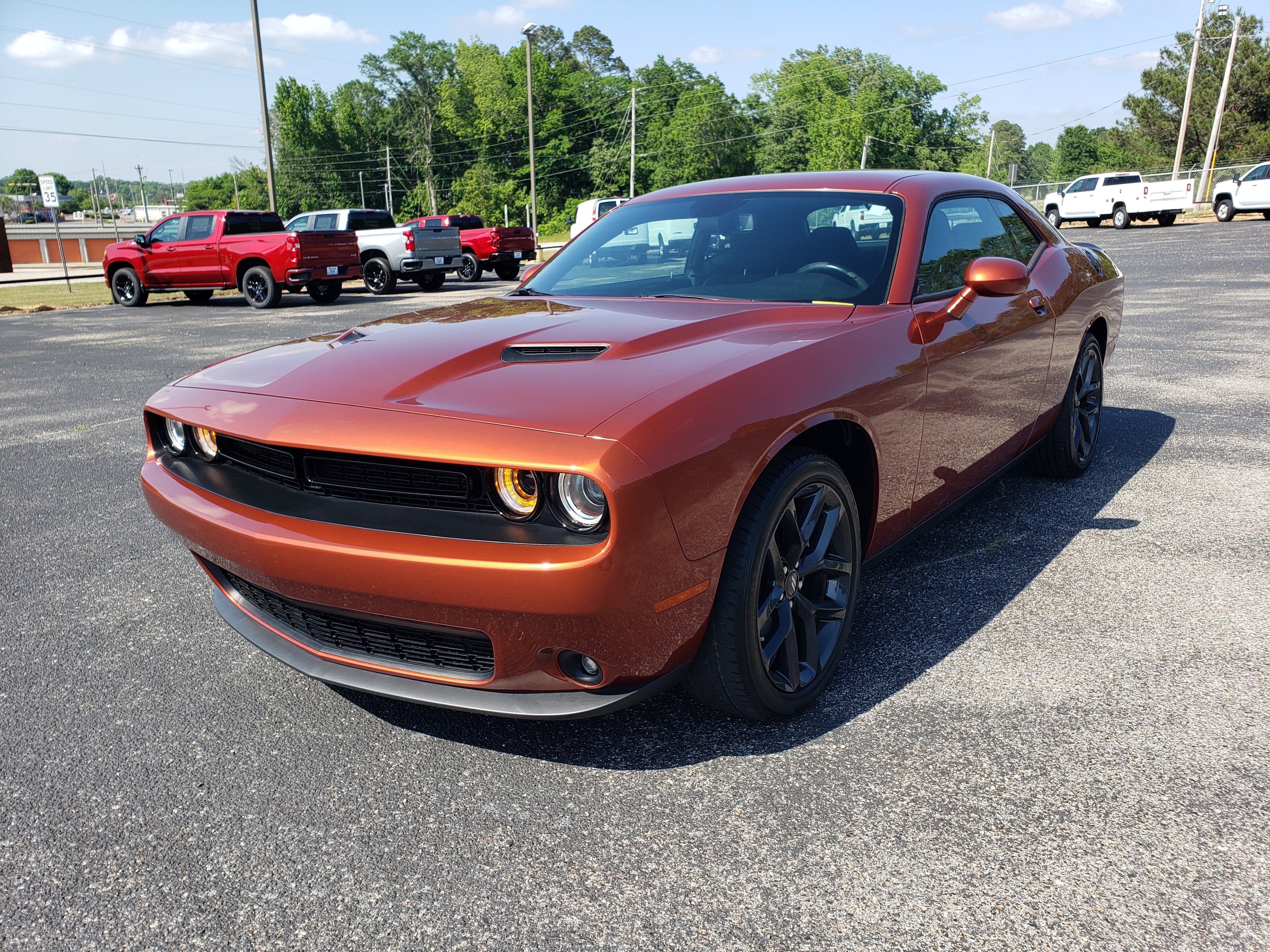 Used 2022 Dodge Challenger SXT w/ Blacktop Package RWD image 2