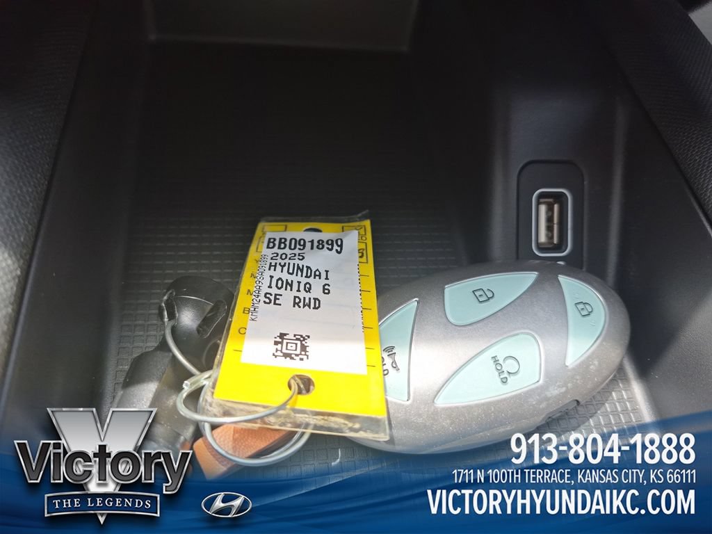 Used 2025 Hyundai Ioniq 6 SE RWD image 29