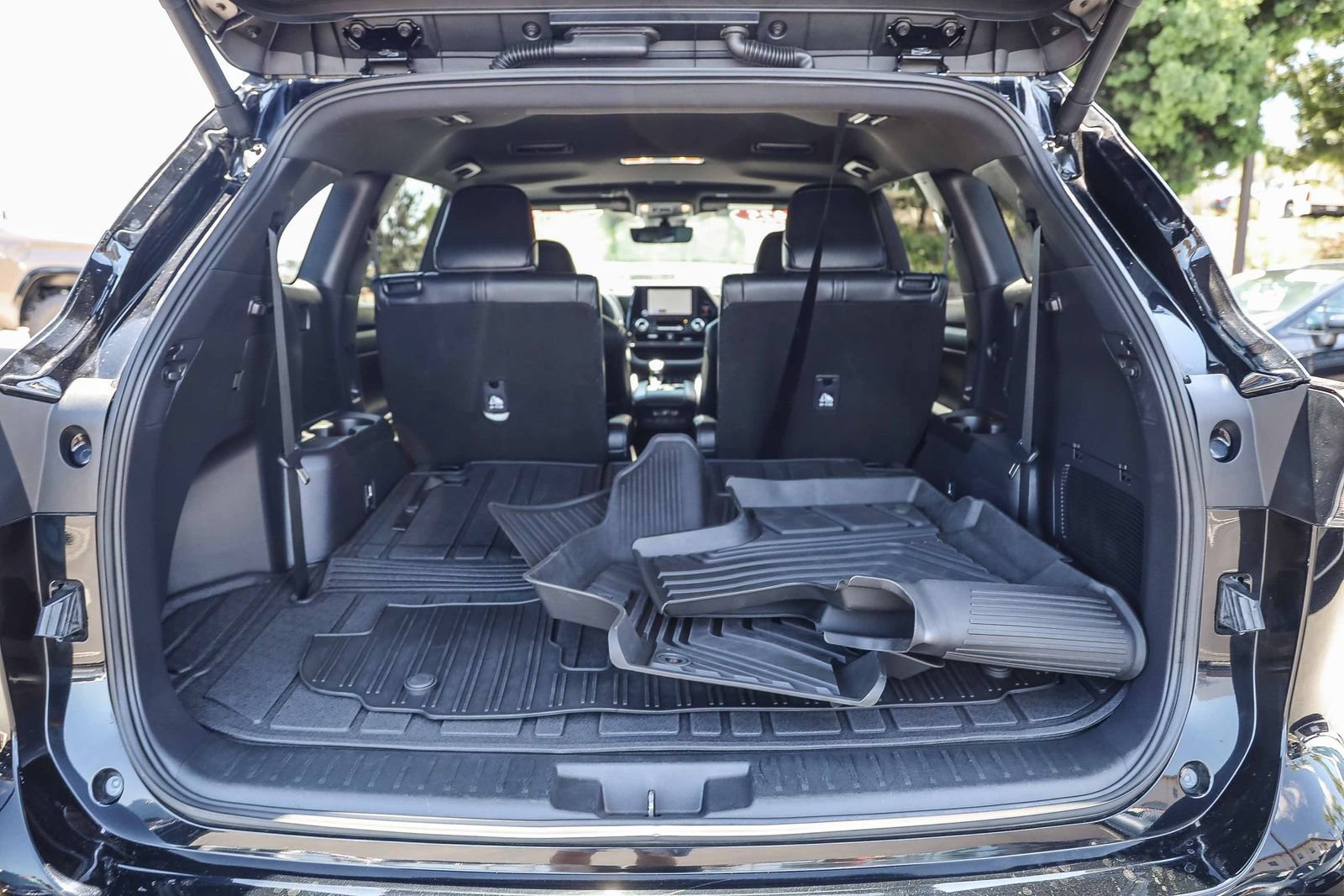 Used 2025 Toyota Highlander XSE AWD/4WD image 22