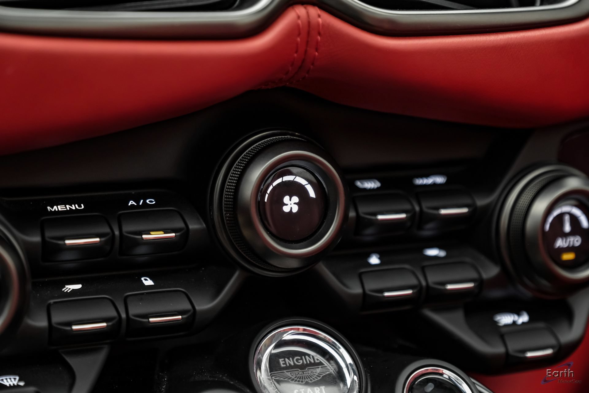 Used 2022 Aston Martin V8 Vantage Roadster RWD image 72