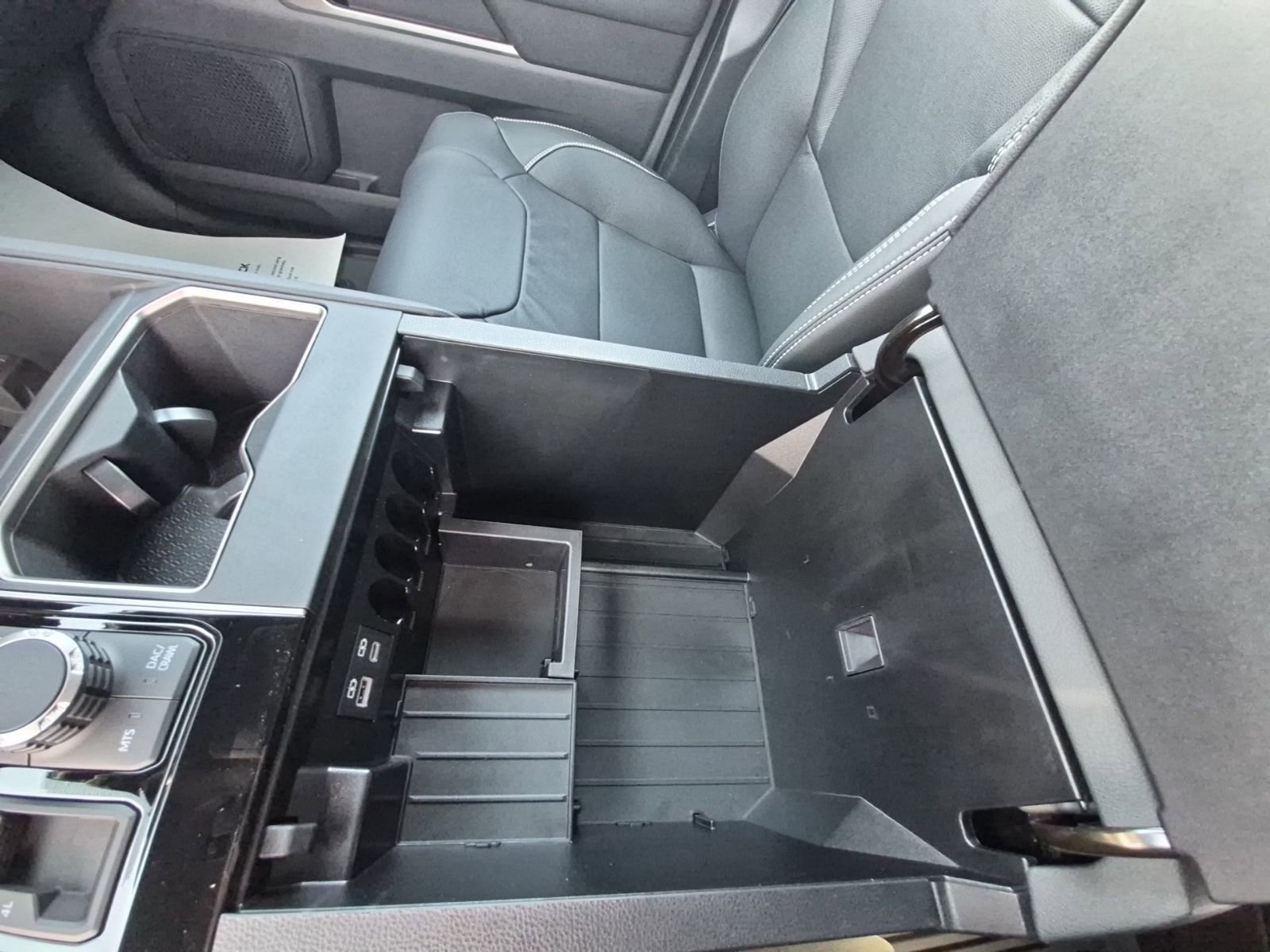New 2026 Toyota Tundra Limited image 31