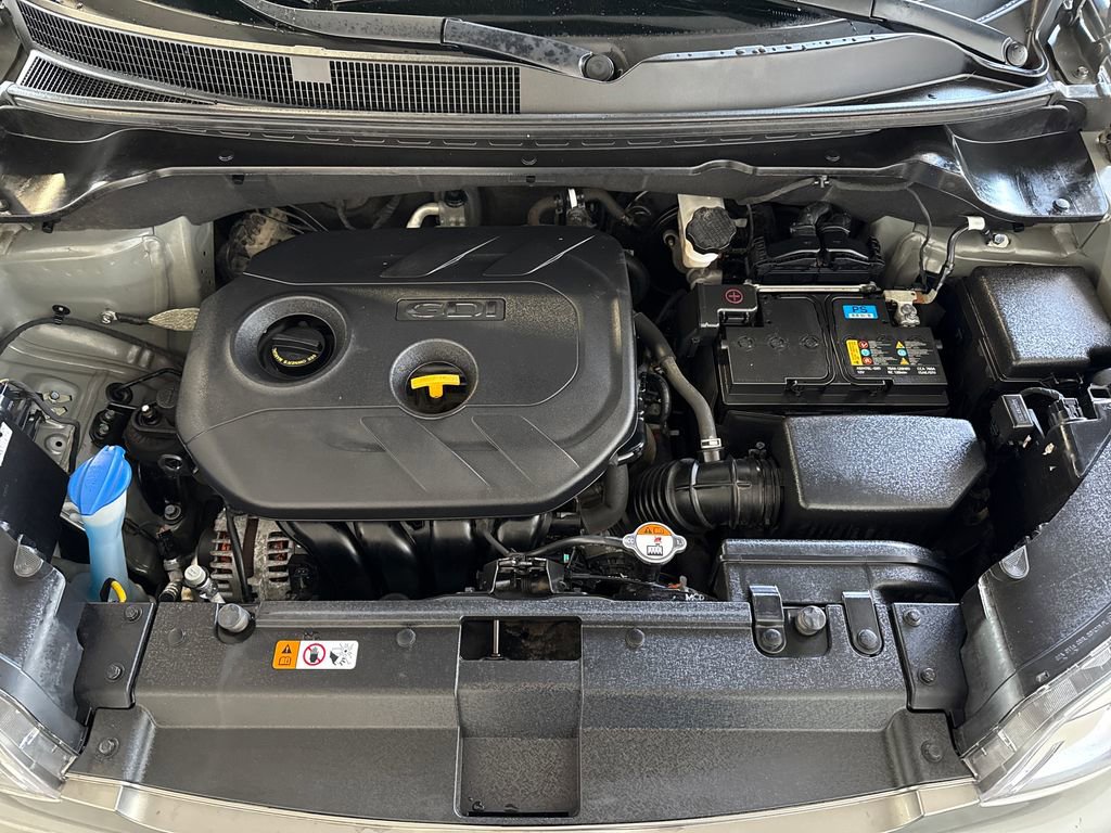 Used 2017 Kia Soul + image 12