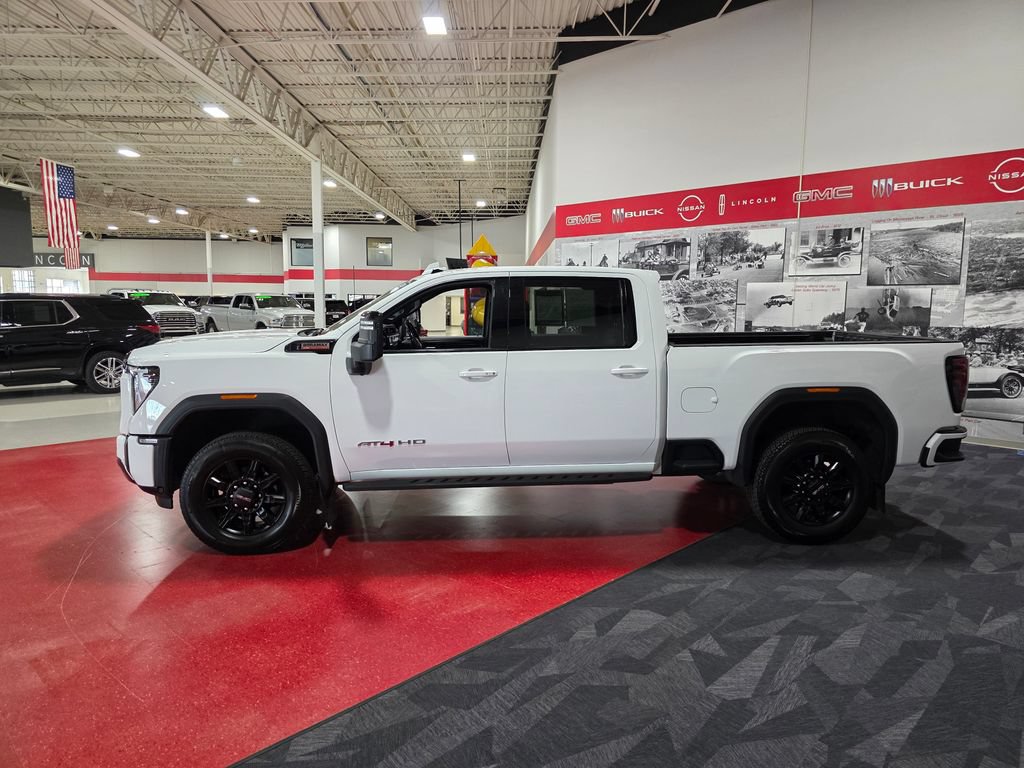 Certified 2024 GMC Sierra 3500 AT4 w/ Technology Package AWD/4WD image 9