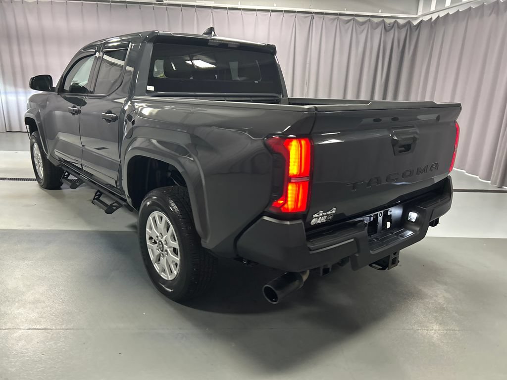 Used 2025 Toyota Tacoma SR AWD/4WD image 5