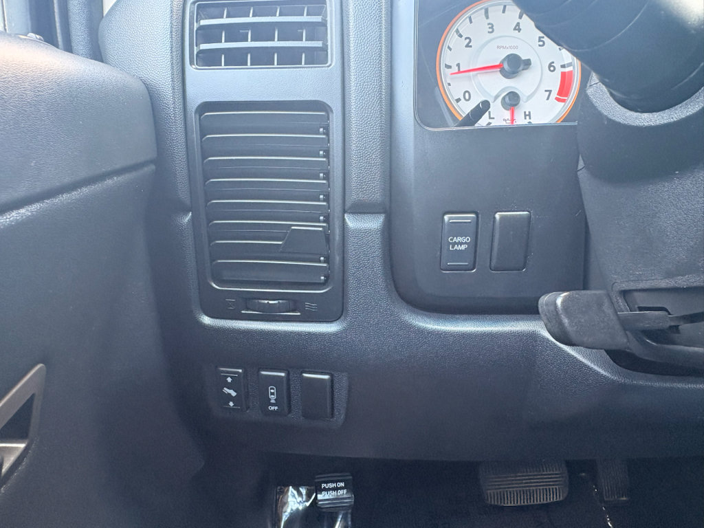 Used 2008 Nissan Titan PRO-4X AWD/4WD image 15