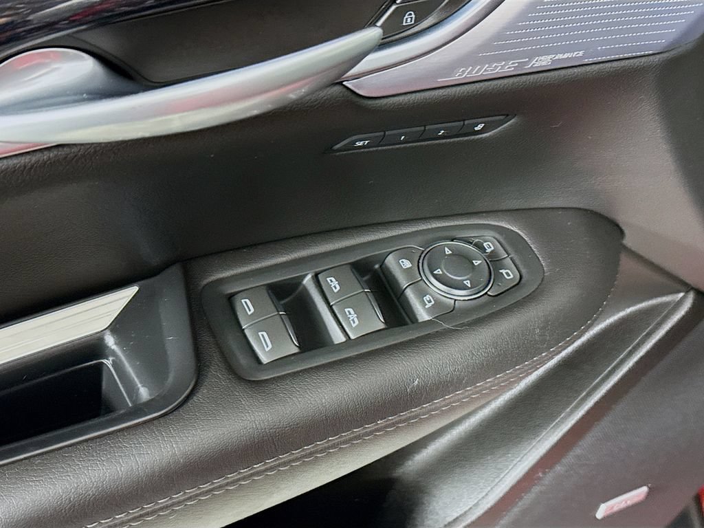 Used 2025 Cadillac XT5 Premium Luxury AWD/4WD image 19