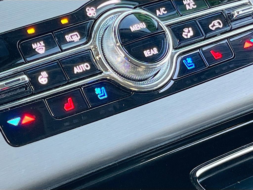 Used 2020 Lincoln Aviator Reserve w/ Equipment Group 202A image 20