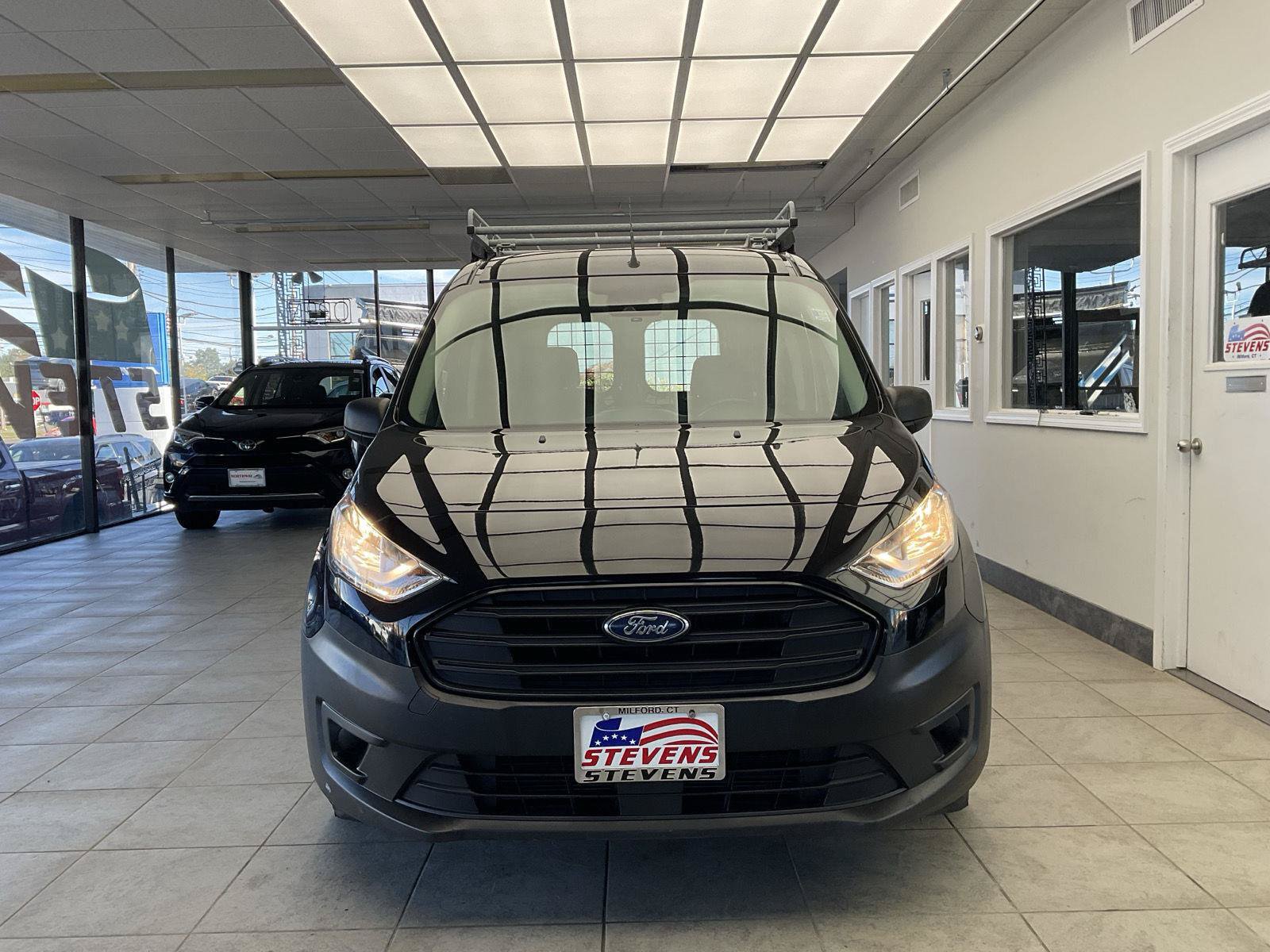 Used 2019 Ford Transit Connect XL FWD image 2