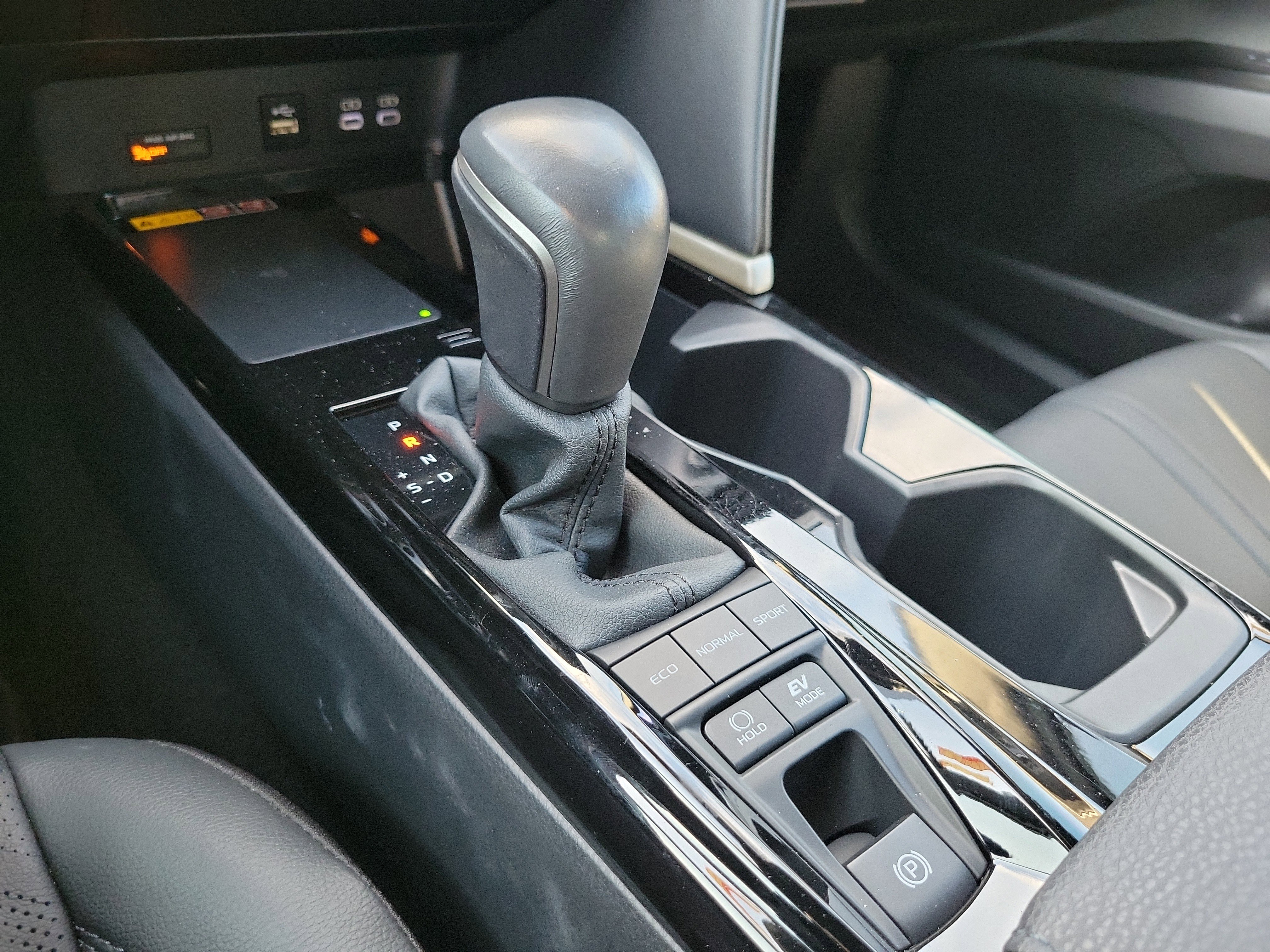 Used 2025 Toyota Camry XSE image 28