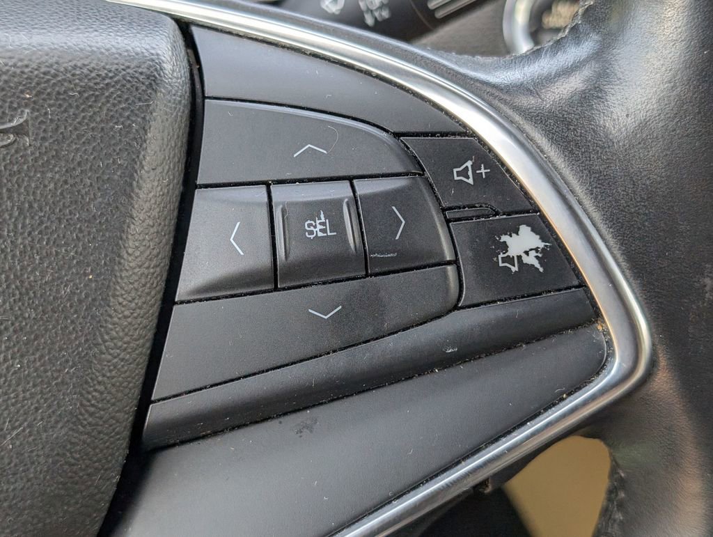 Used 2018 Cadillac XT5 FWD w/ LPO, Wheel Lock Package image 19