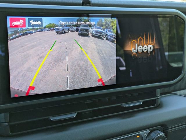 Used 2025 Jeep Wrangler Unlimited Rubicon AWD/4WD image 21